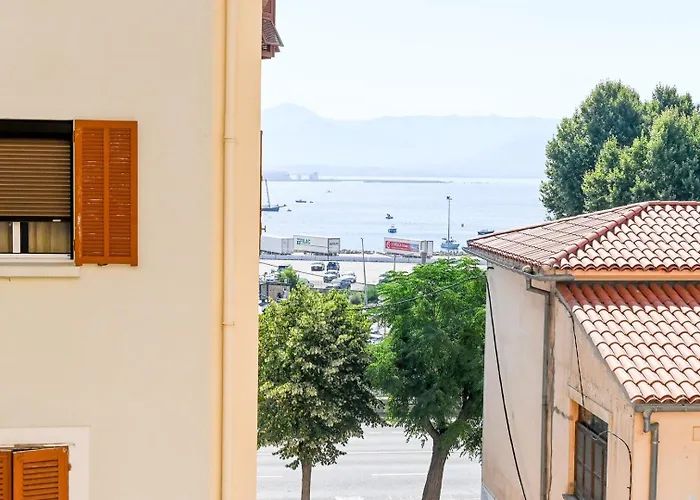 Alba - Glimpse Of The Sea Sea Nearby *