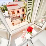 Alba - Glimpse Of The Sea Sea Nearby アパート *