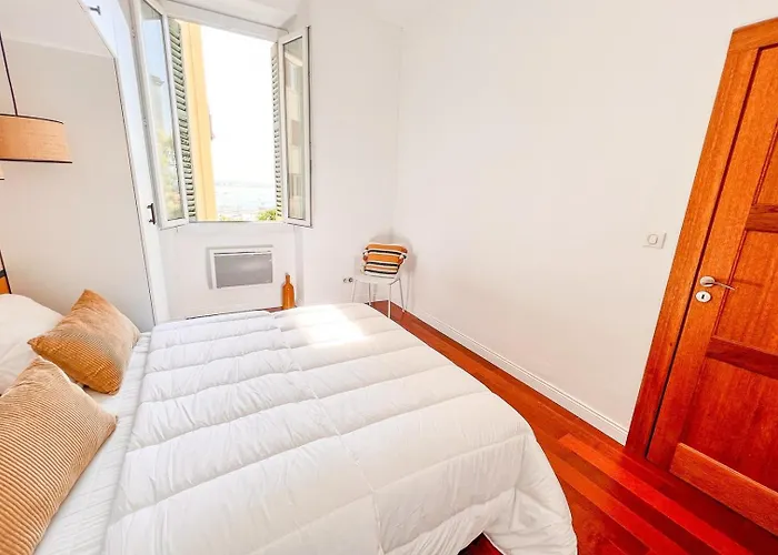 Alba - Glimpse Of The Sea Sea Nearby * Ajaccio (Corsica)