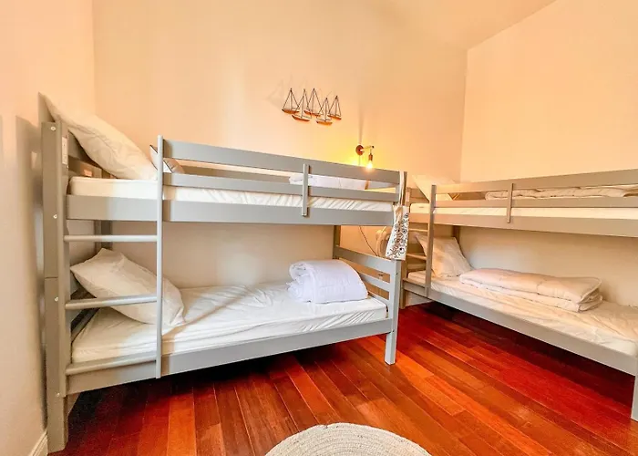 Alba - Glimpse Of The Sea Sea Nearby *